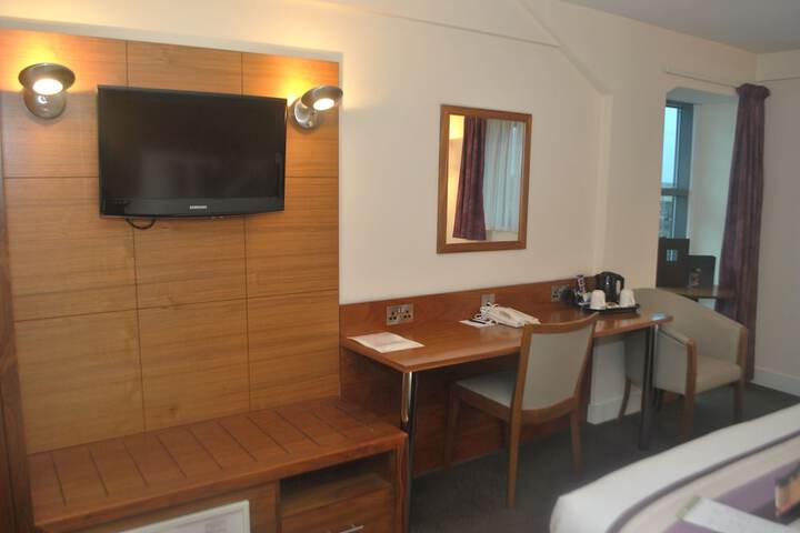 Room 21 of 46
