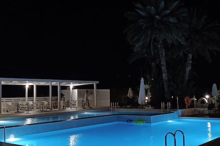 Pool 22 of 33
