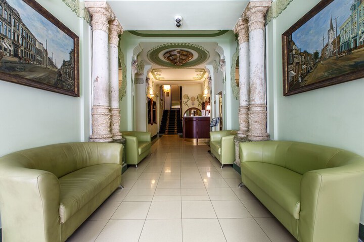Ballroom/Hall 45 of 51