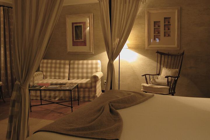 Room 5 of 41