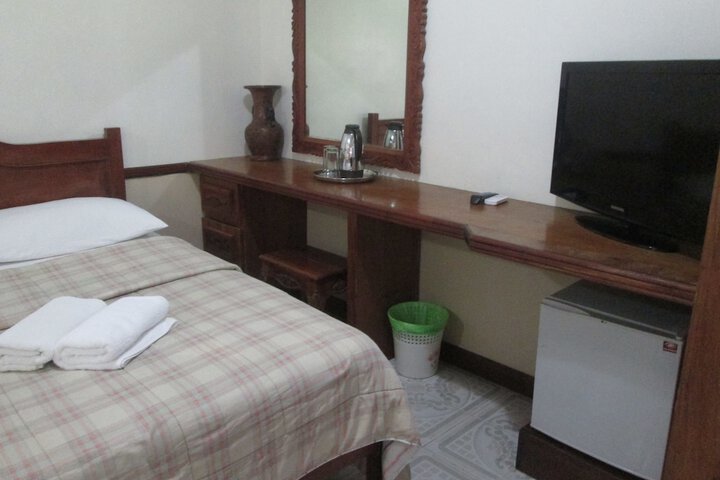 Room 8 of 51