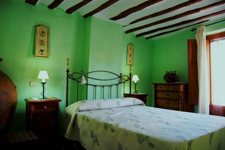 Room 6 of 22