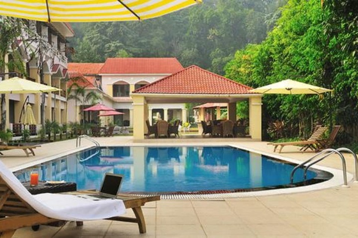 Pools & Facilities