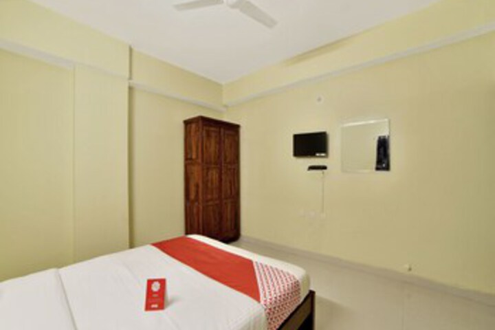 Room 15 of 24