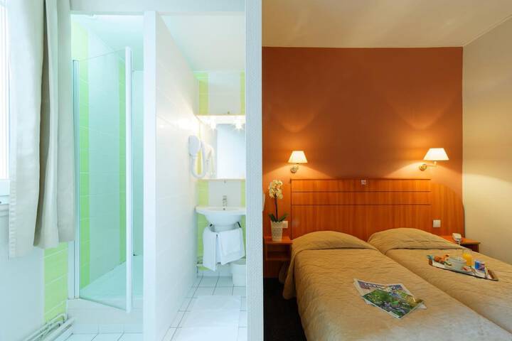 Room 25 of 50