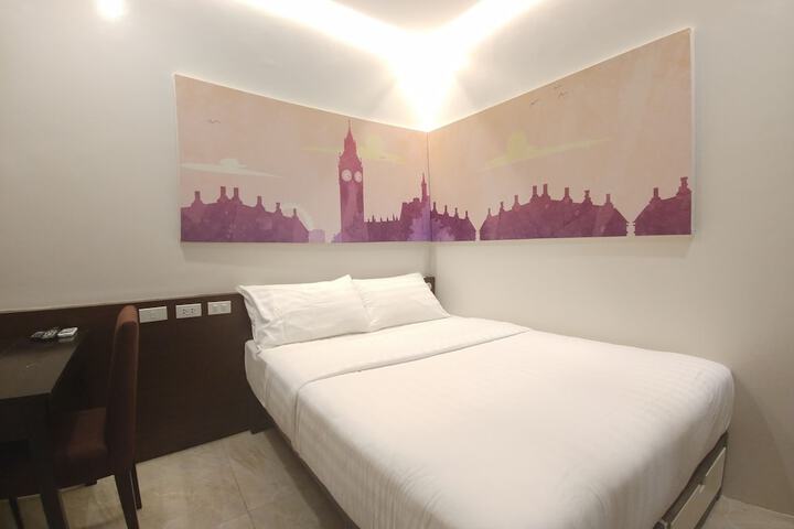 Room 12 of 55