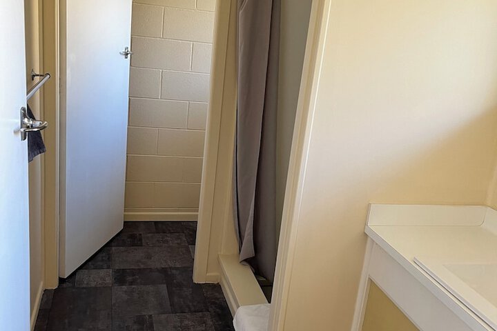Room 30 of 32