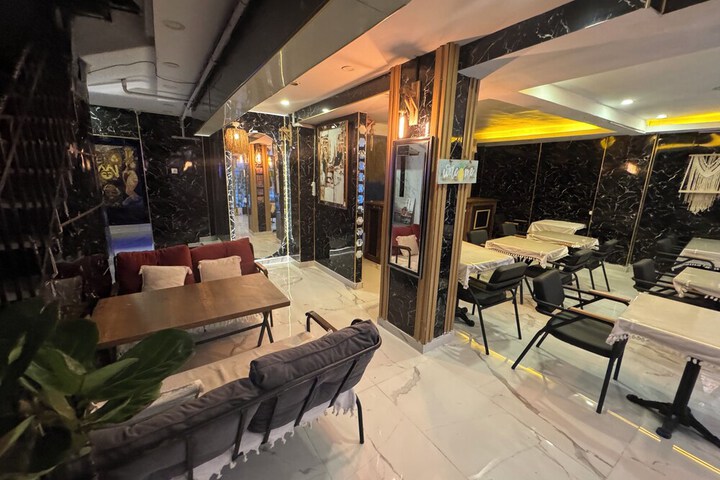 Room 20 of 33