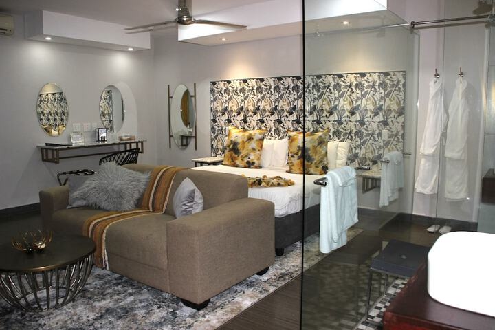 Room 14 of 62