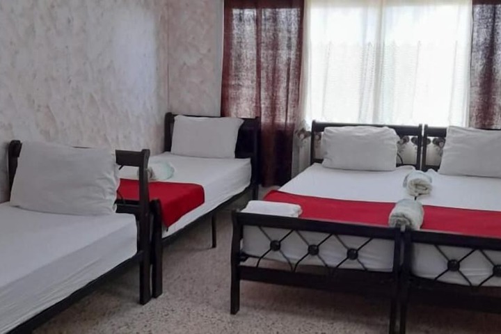 Room 10 of 87