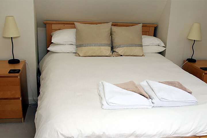 Room 2 of 16