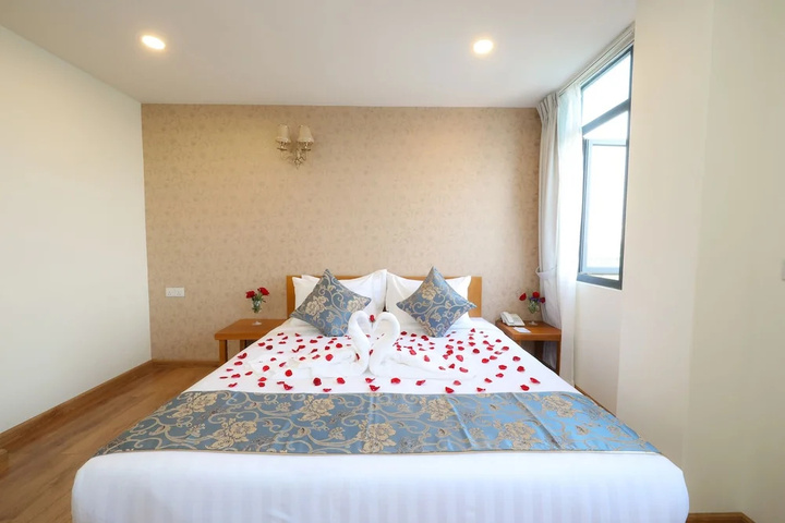 Room 7 of 25