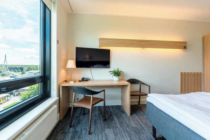 Room 29 of 53