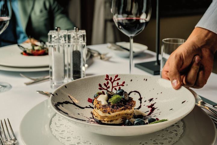 Dining 96 of 119