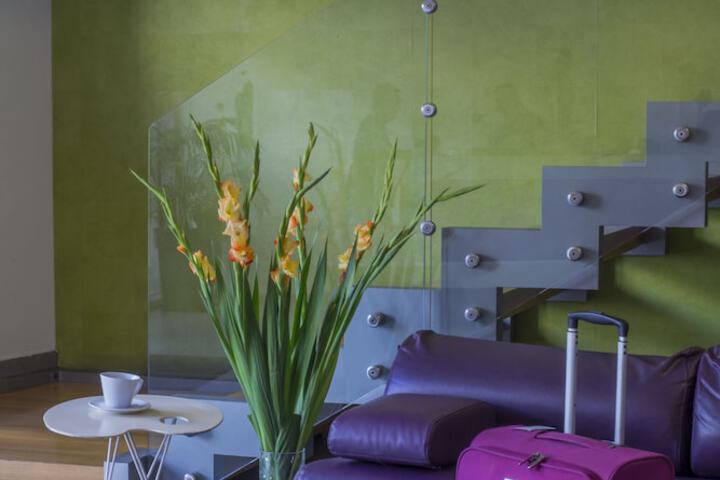 Guest Lobby