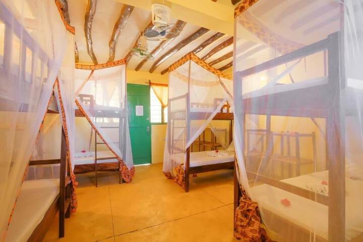 Room 37 of 112