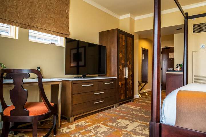 Suite Room