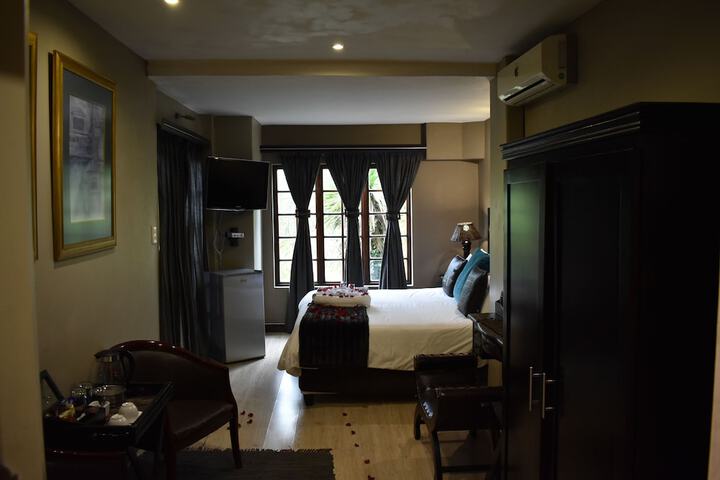 Room 17 of 90