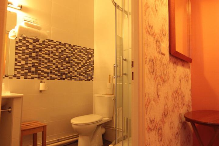 Clean Restrooms