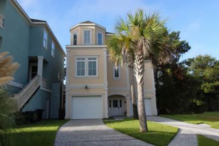 Exterior of 45 Crabline Court Near Ocean 4 Br home by RedAwning