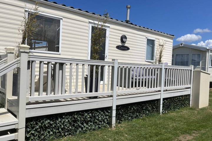 Pets Stay Free 2 Bedroom Caravan at Heacham Beach in King's Lynn