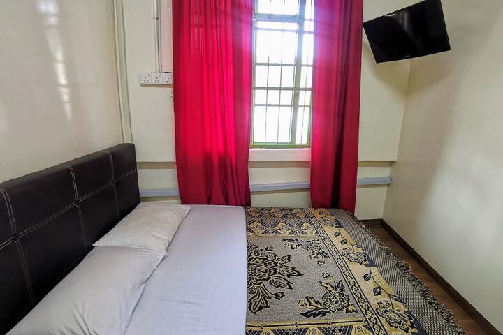 Room 14 of 96