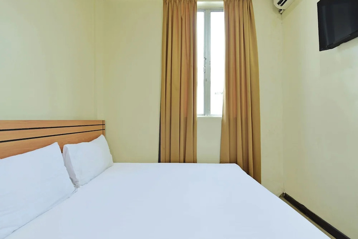 Room 4 of 6