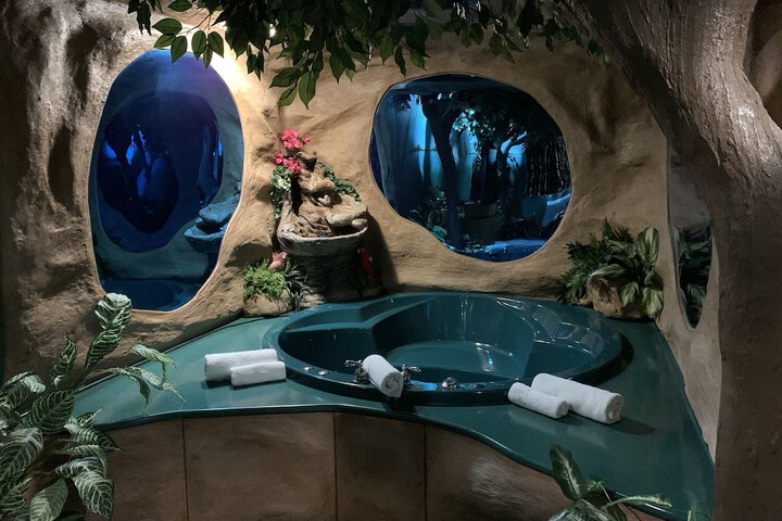 Hot Tub 46 of 55