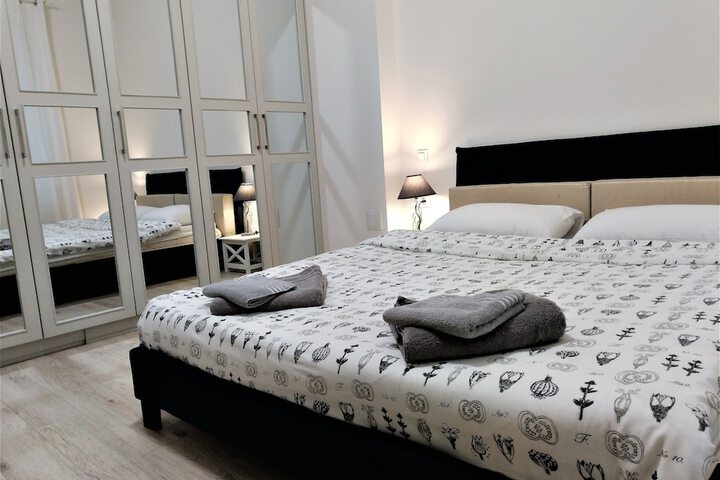 Room 6 of 29
