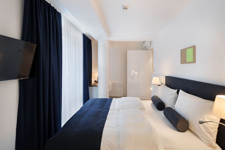 Room 31 of 75