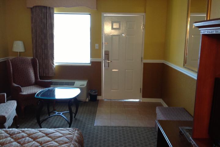 Room 21 of 36