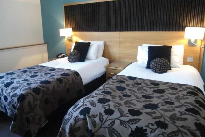 Room 32 of 45
