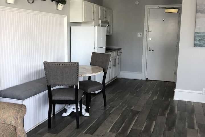 Room 31 of 74