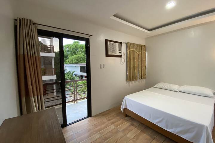 Room 2 of 34