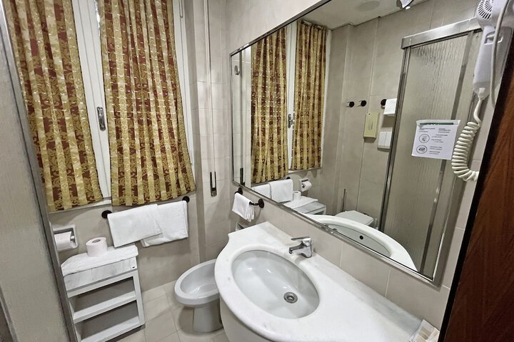 Room 67 of 109
