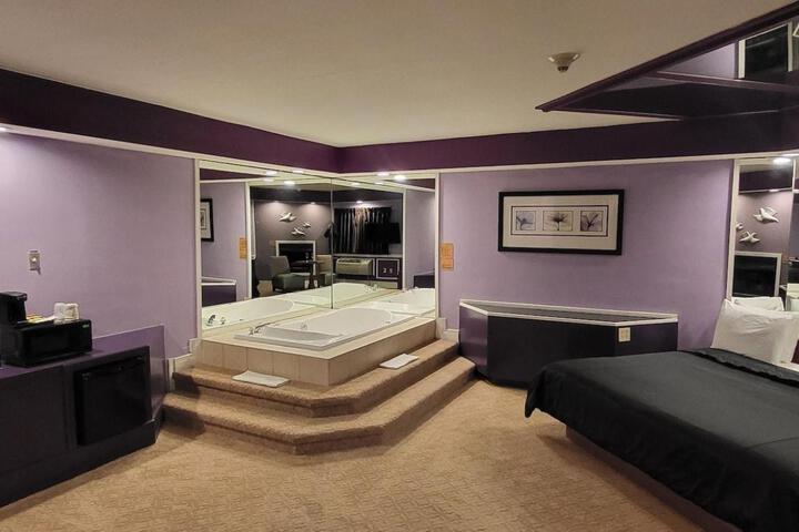 Room 236 of 284
