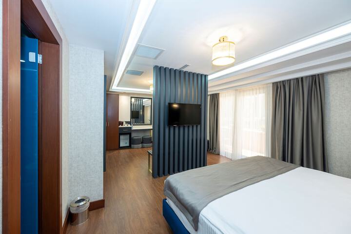Room 53 of 144