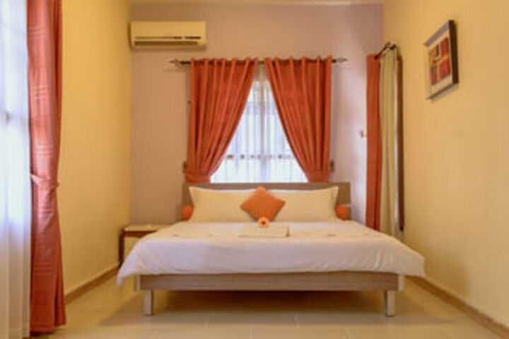Room 12 of 36