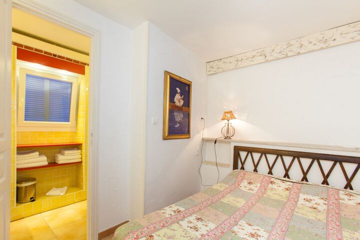 Room 12 of 47