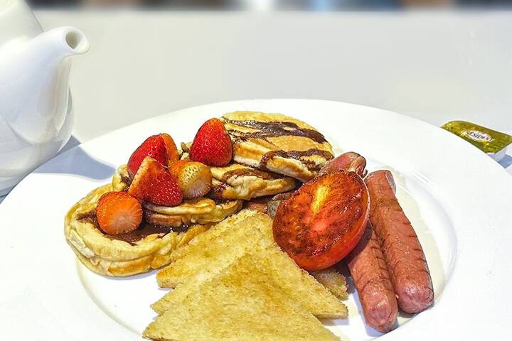 Breakfast/Coffee Service 76 of 81