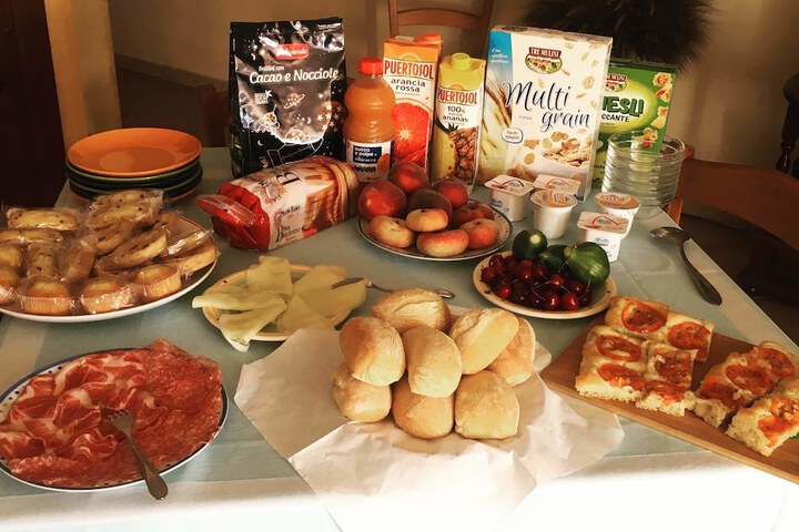Breakfast/Coffee Service 15 of 30