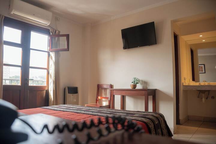 Room 10 of 26