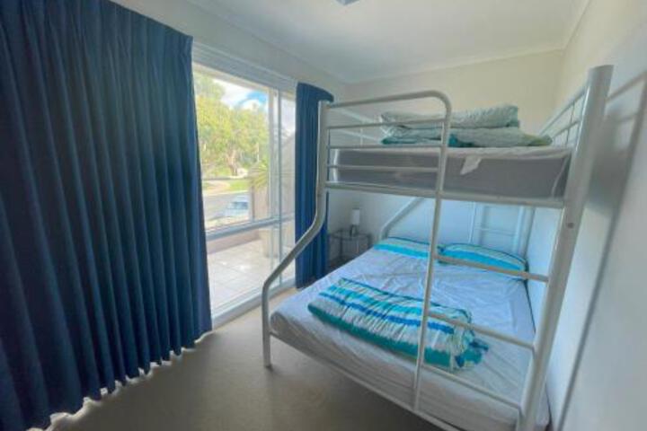 Room 35 of 47