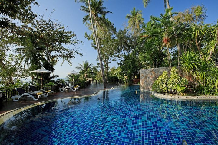 Hotel Pool