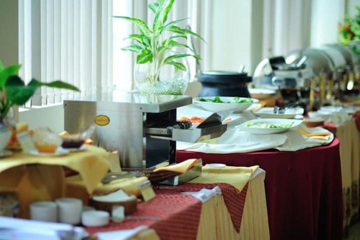 Breakfast/Coffee Service 28 of 37