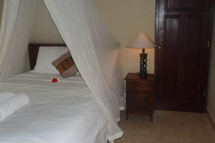 Room 7 of 30