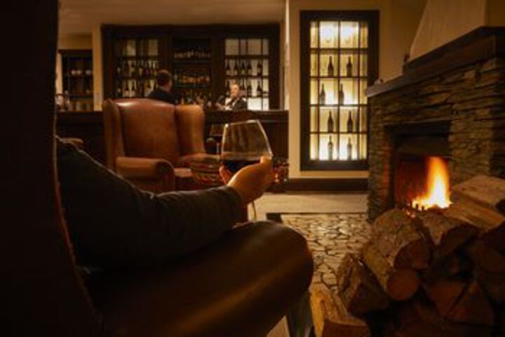 Lounge 48 of 70
