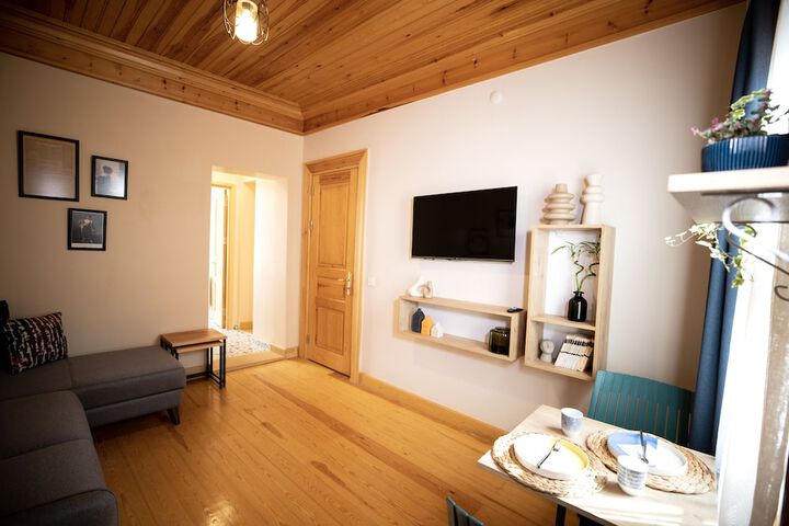 Room 28 of 42