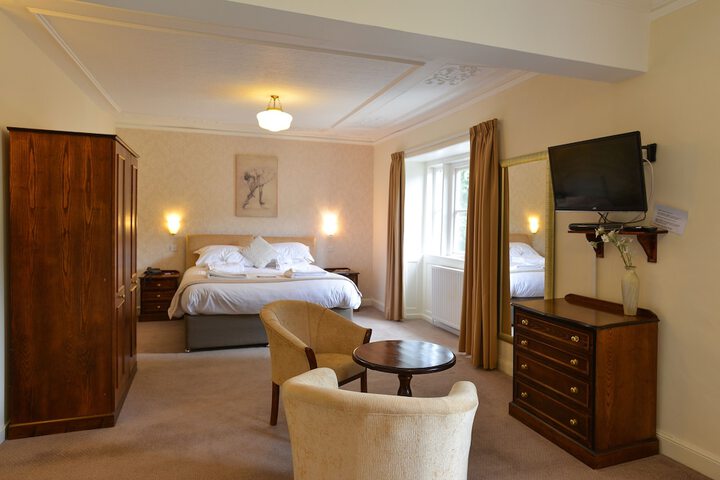 Room 2 of 34