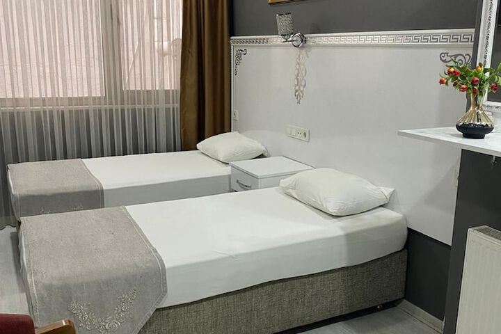 Room 28 of 75